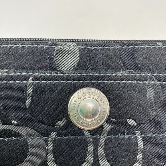 Coach Wristlet - Picture 13 of 16
